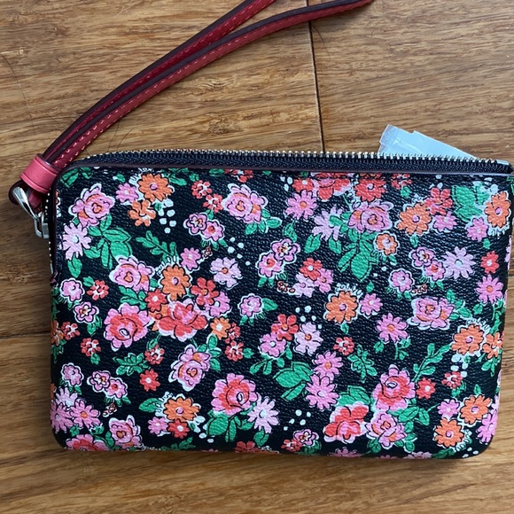 NWT! Coach Reversible Floral tote w/bonus pouch 5 set- - Picture 6 of 12